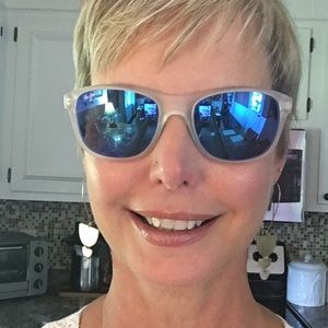 MAUI JIM BLUE WAKEA FROSTED CRYSTAL